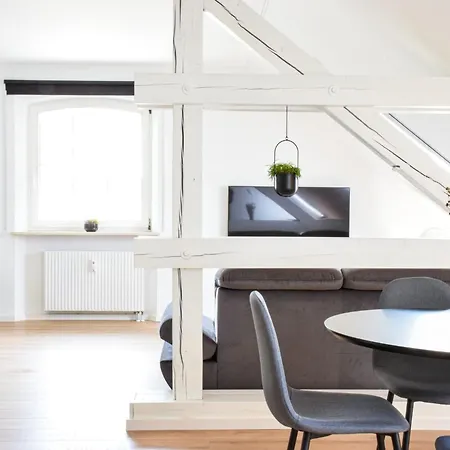 Stycoz - Modernes Loft - 60 M2 - Kueche - Parken * Starnberg